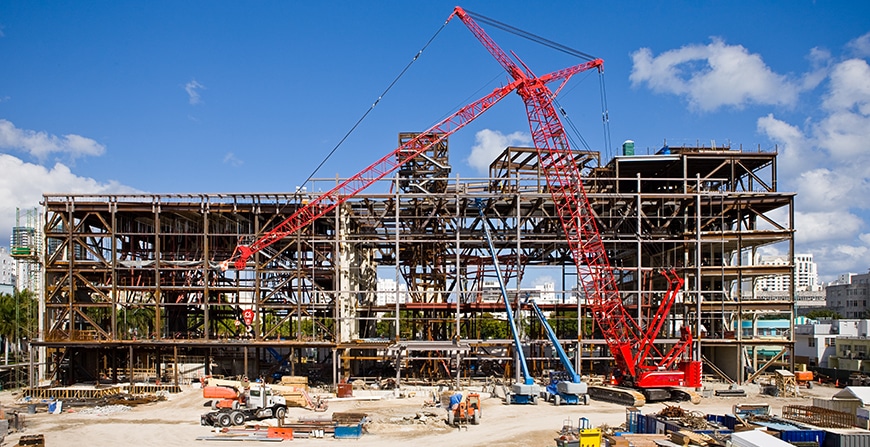 Construction site build of a large commercial structure