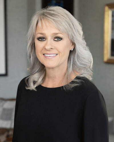 Christi Dowler - point left Christi Dowler - Paralegal